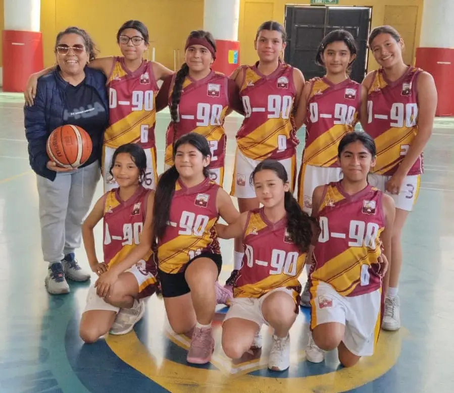 Academia femenina basquetbol